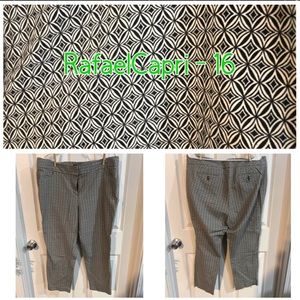 2 pairs printed capris